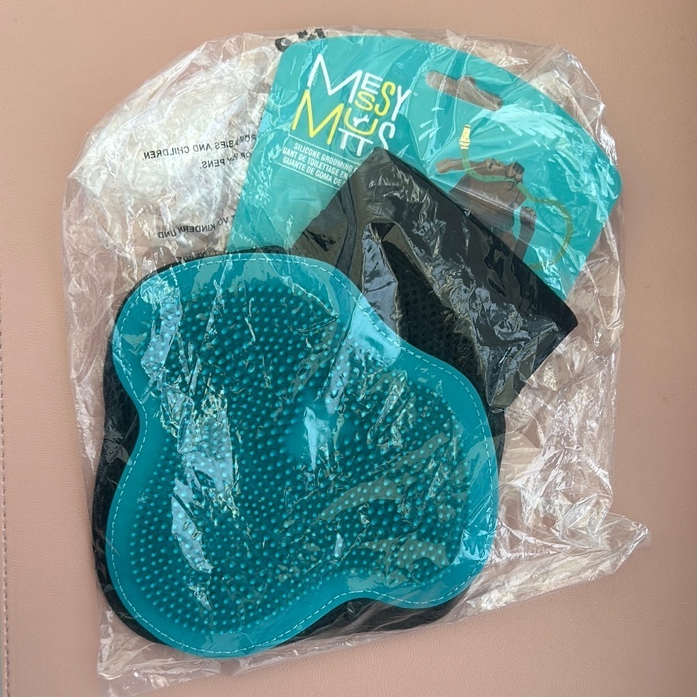 [PET] MESSY MUTT Silicon Dog Wash Bath Glove